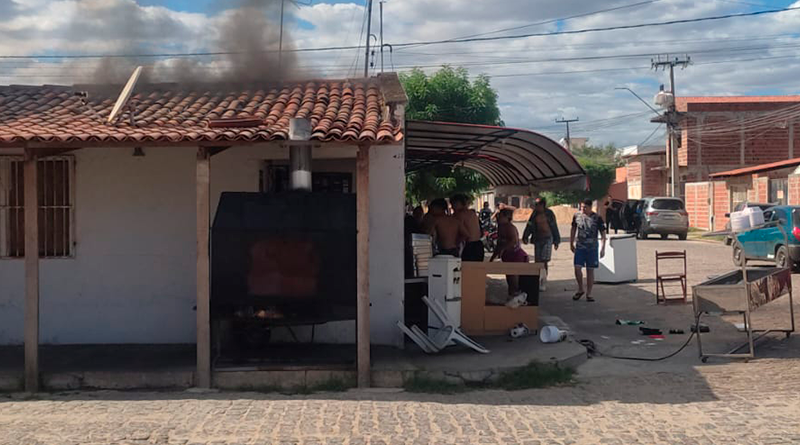 Acidente na Lanchonete 3 Irmãos: Assador Sofre Graves Queimaduras e é Transferido para Fortaleza