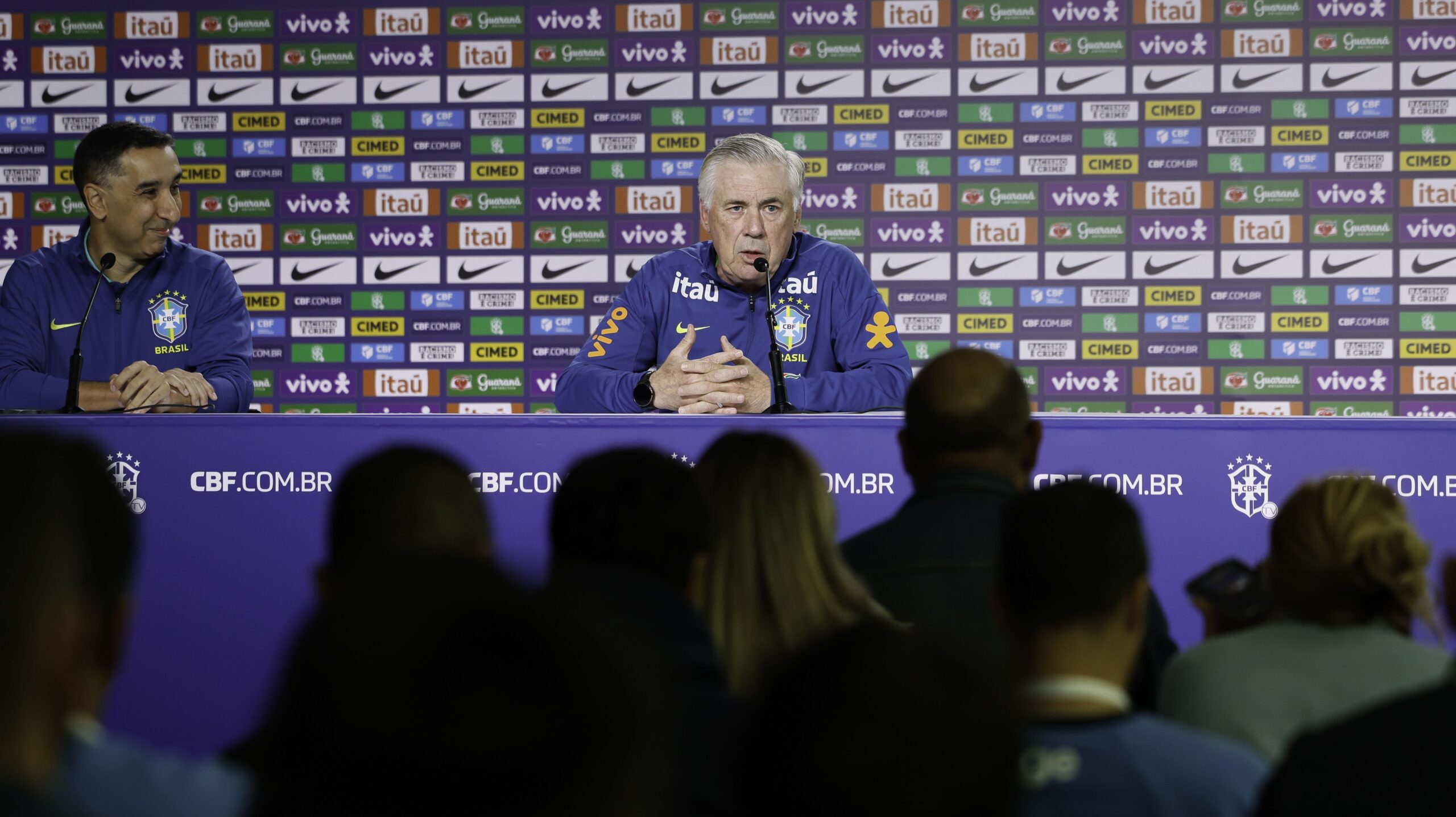 Ancelotti brinca com jornalista japonesa: “O seu português é como o meu”