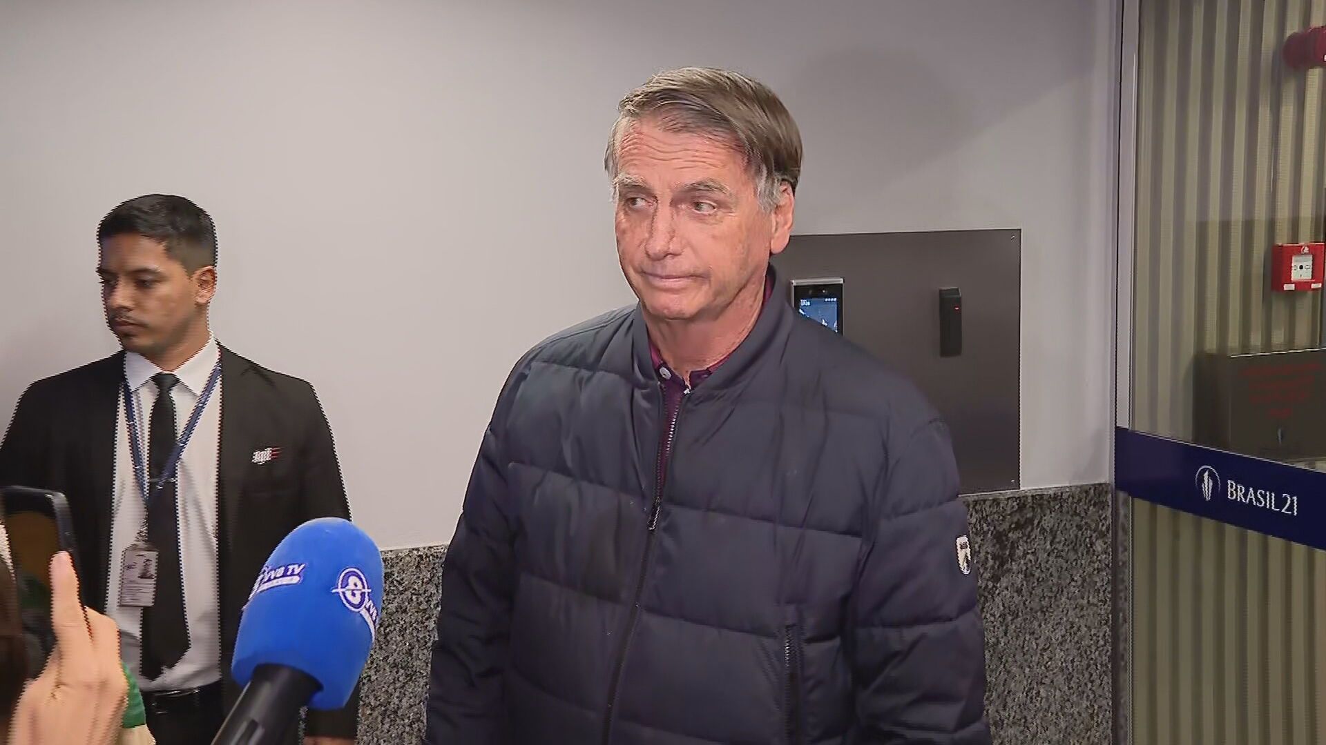 BR CNN 300725 LINK DF SAIDA BOLSONARO frame 45649