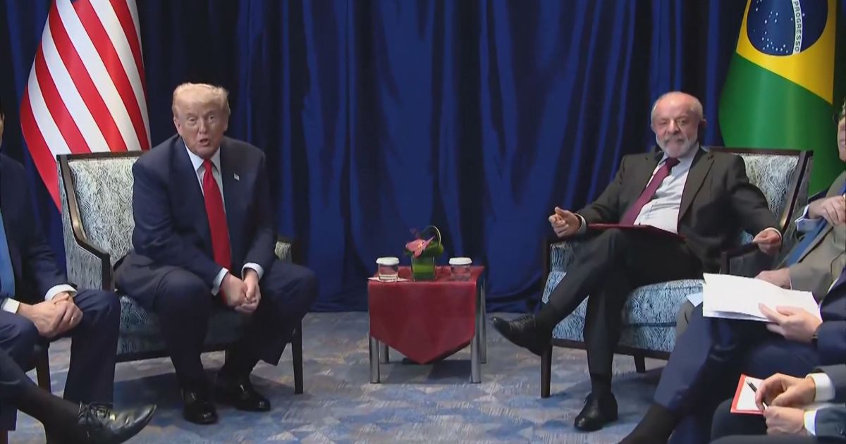 Trump e Lula se encontram na Malasia