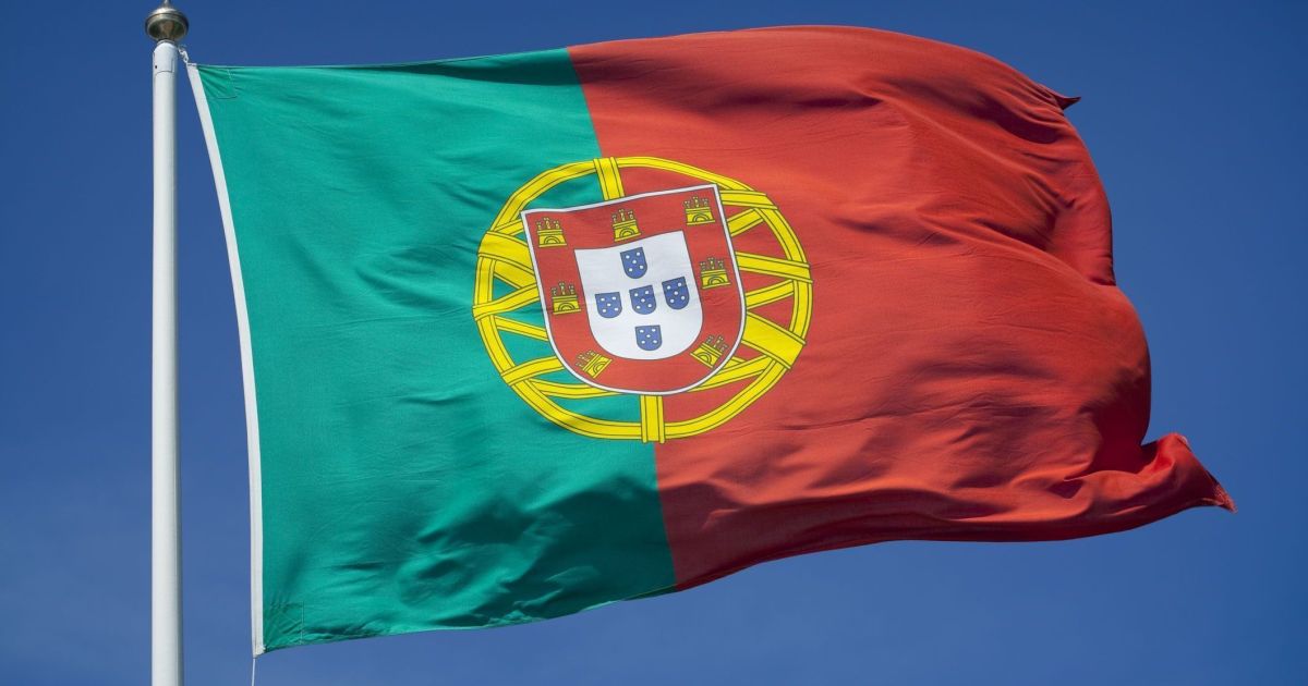 bandeira portugal rotated e1760630422679