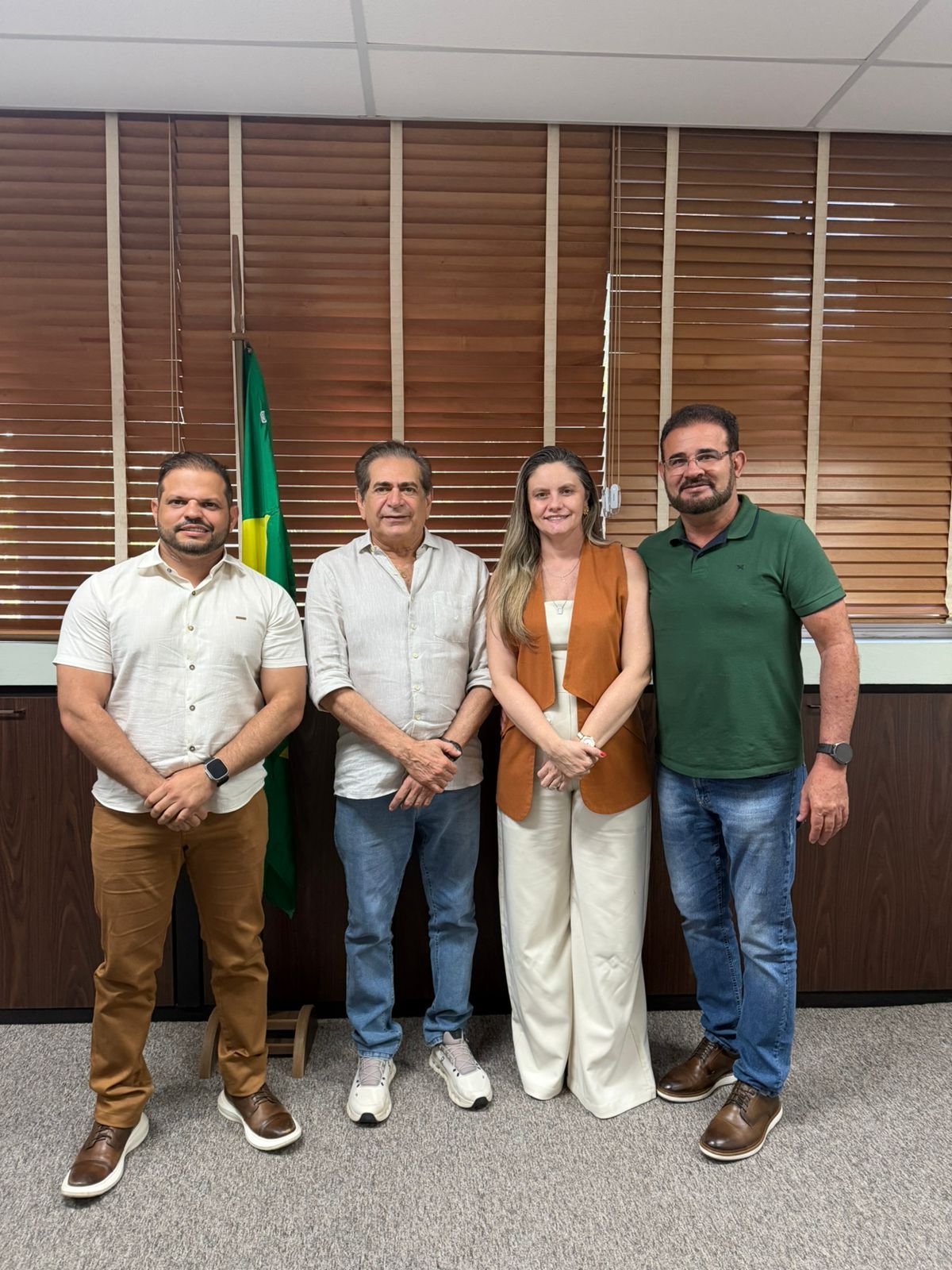 Prefeita Dilmara Amaral e Secretário das Cidades Zezinho Albuquerque garantem mais de R$ 4 milhões em novos investimentos para Limoeiro do Norte