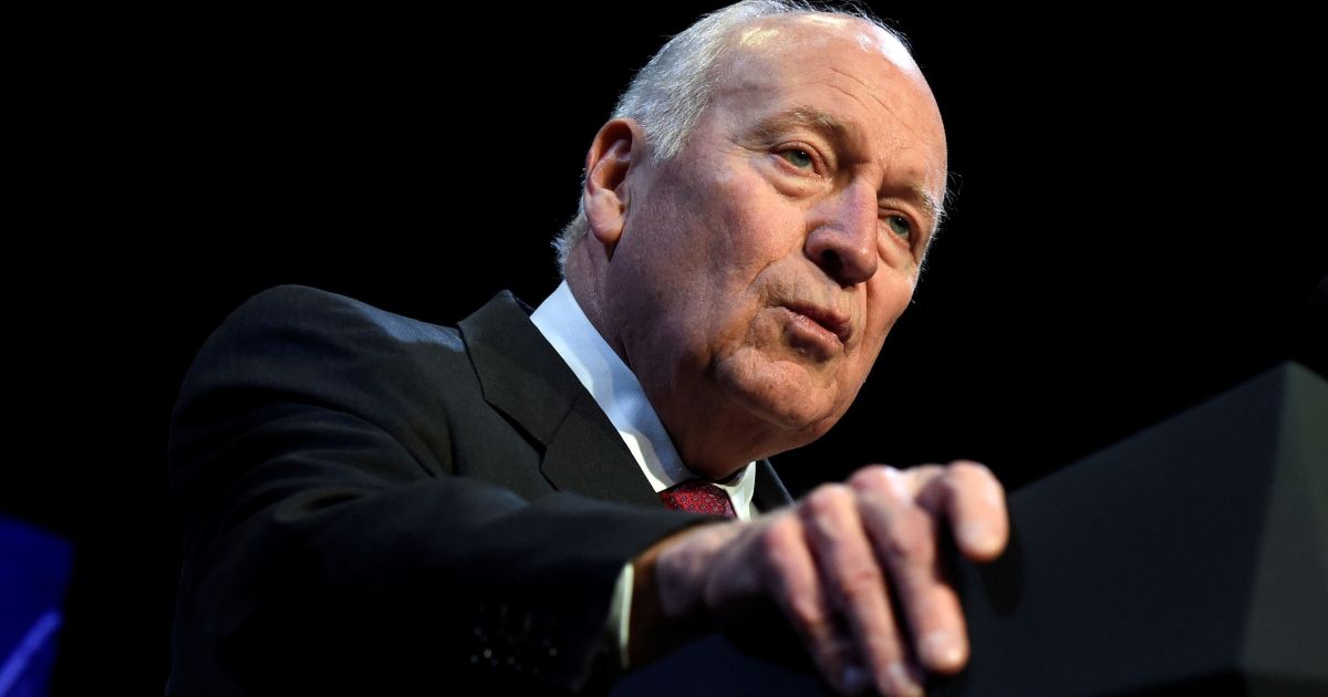 Biden deve comparecer ao funeral de Cheney na quinta-feira (20)