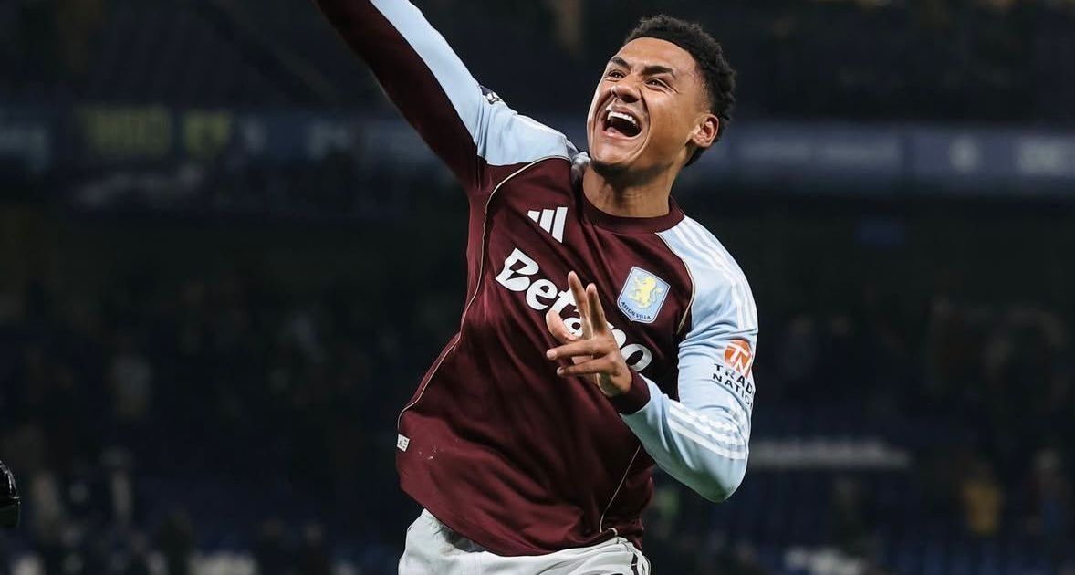 Aston Villa bate Chelsea de virada e segue perto do líder na Premier League