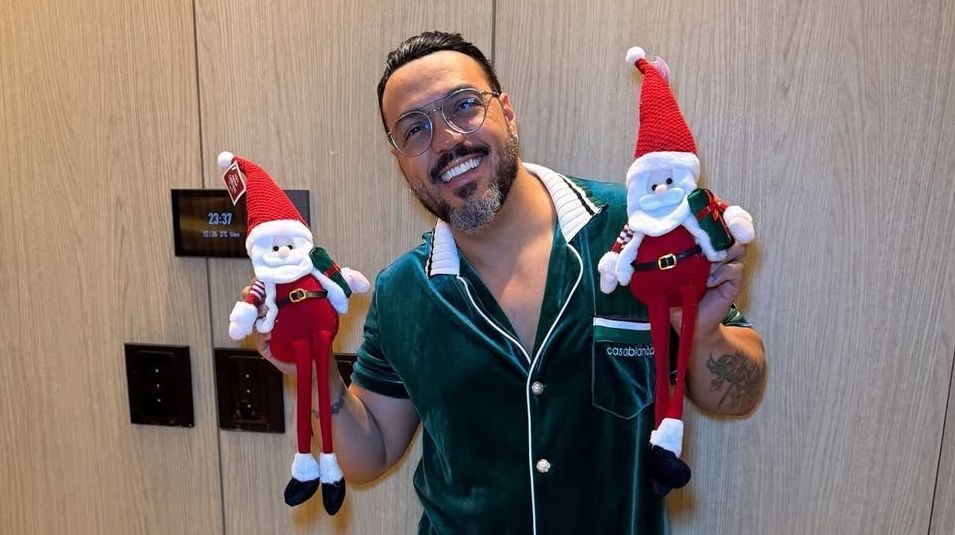 Belo visita Gracyanne e depois passa Natal com namorada; veja fotos