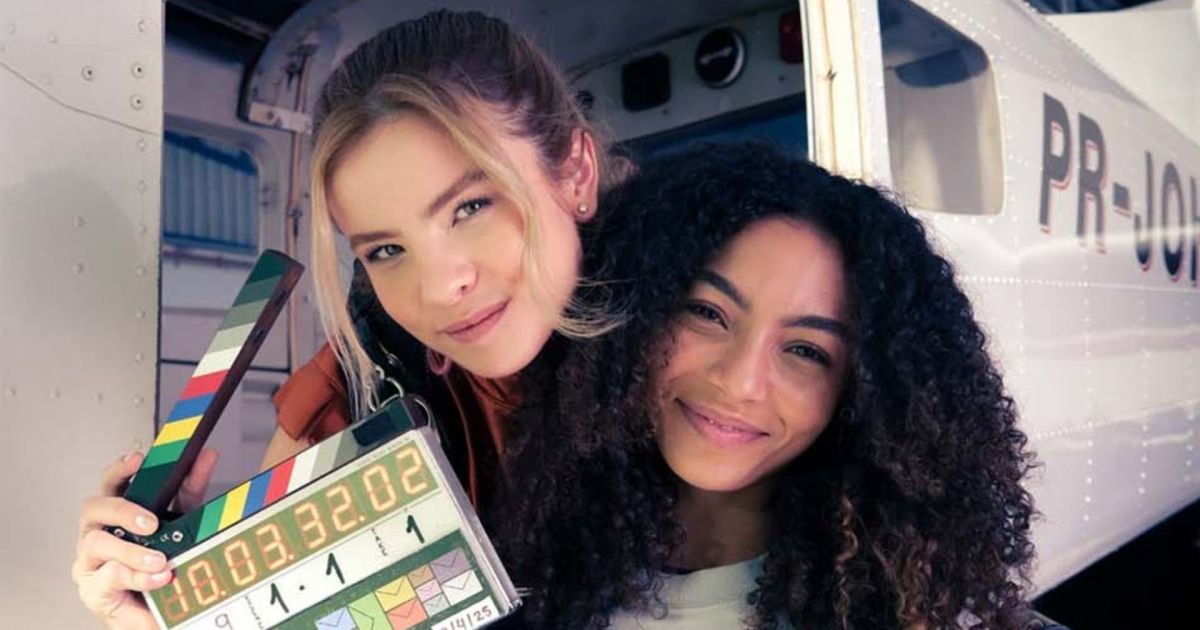 Anny Gabrielly e Giulia Be no filme As Dez Vantagens de Morrer Antes de Voce 1