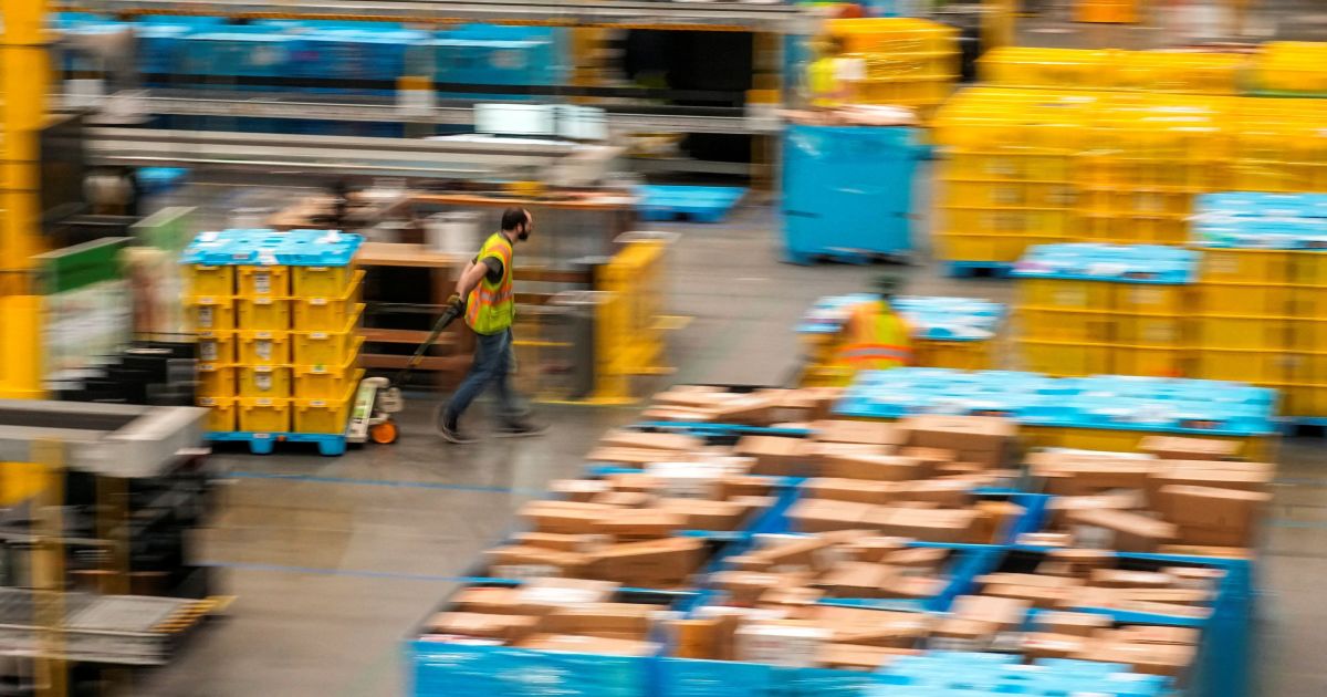 Gastos online nos EUA no fim do ano desaceleram, aponta Adobe