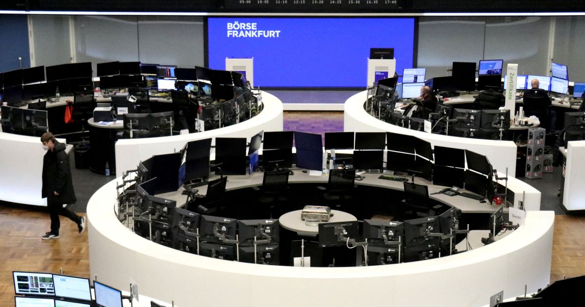 2022 01 25T175359Z 1 LYNXMPEI0O0V4 RTROPTP 4 EUROPE STOCKS