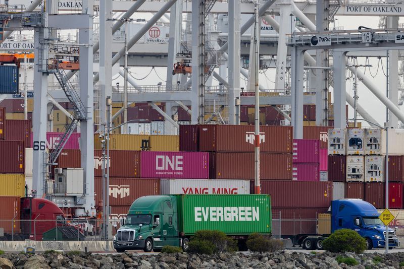 Alfândega dos EUA diz que tarifa que entrou em vigor nesta terça é de 10%