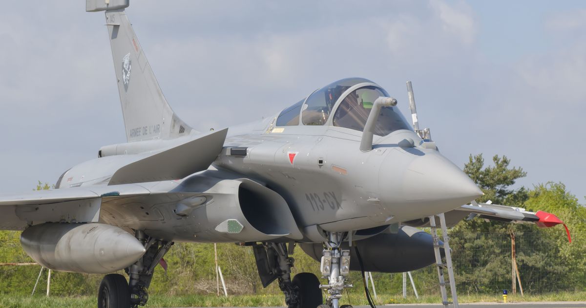 França diz que enviou caças para bases militares nos Emirados Árabes