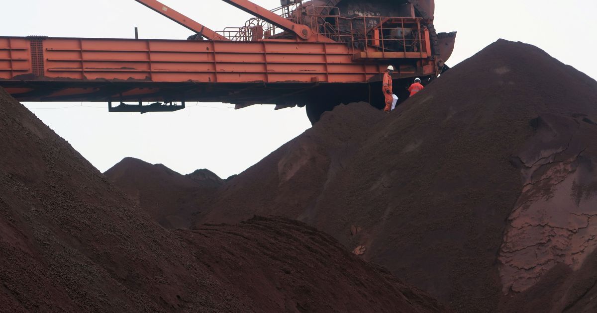 Minério de ferro dispara com anúncio de medidas econômicas pela China
