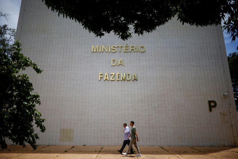 Fazenda diz que juro alto contribuiu para desaceleração do PIB em 2025