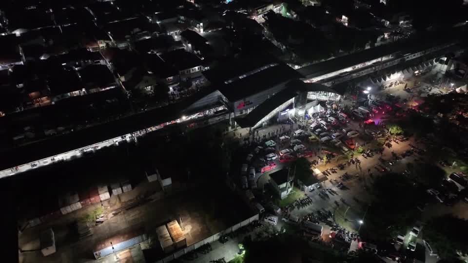 2026 04 27T202239Z 2 LOP594827042026RP1 RTRMADP BASEIMAGE 960X540 INDONESIA TRAINS DRONE