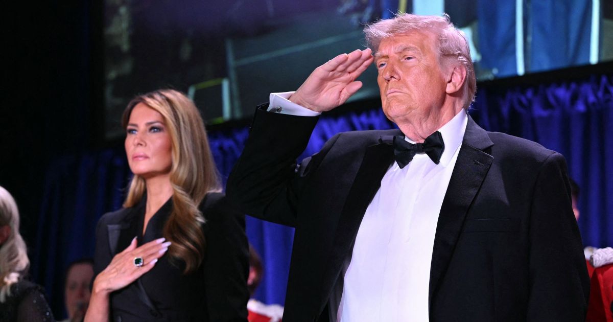 melania e trump durante jantar de correspondentes e1777218083895