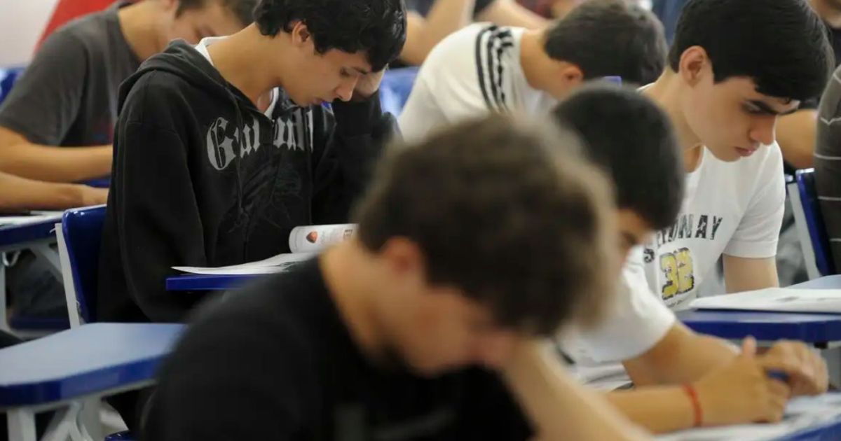 estudantes sala de aula sisu