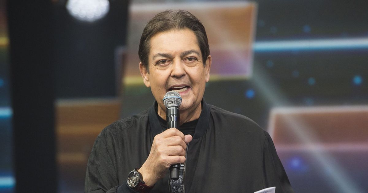 Equipe de Faustão atualiza estado do apresentador, que segue internado