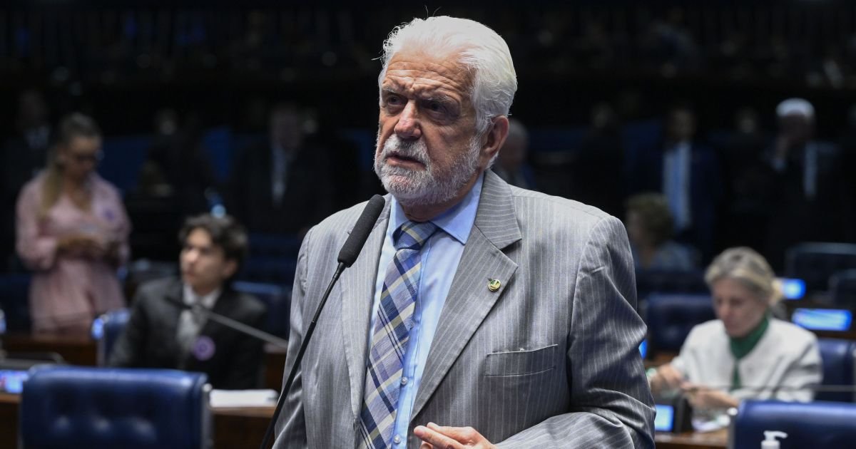 Wagner fora da liderança do governo não estanca sangria, diz especialista
