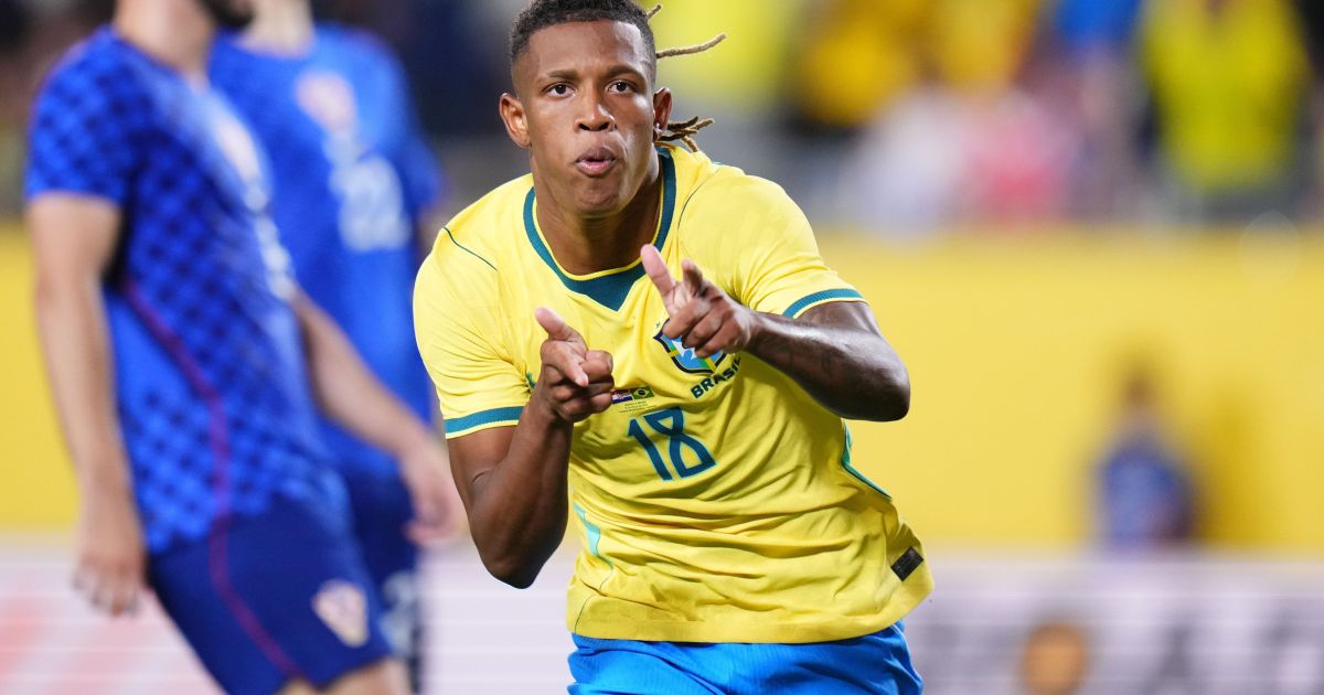 Palmeiras mantém confiança em contratar Danilo, mas aguarda Copa e Botafogo