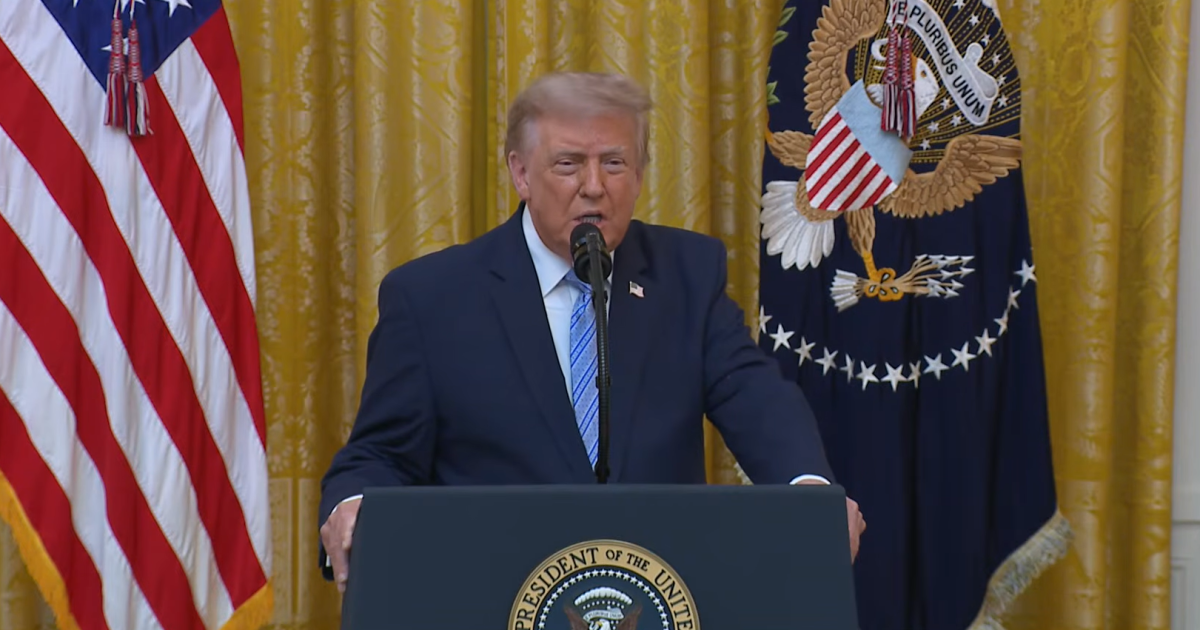 Waack: Trump dribla a Suprema Corte para taxar o mundo