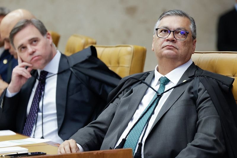 Como Dino e Mendonça dividem as investigações sobre o filme “Dark Horse”