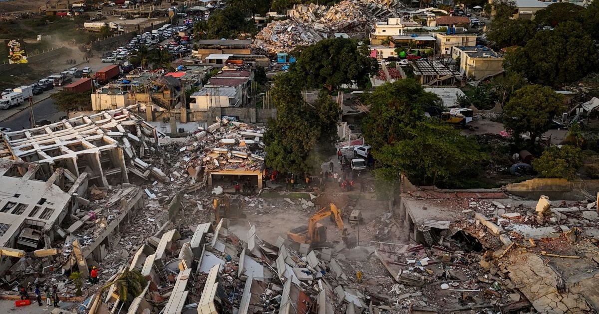 Número de mortos na Venezuela chega a 2.595 após terremotos