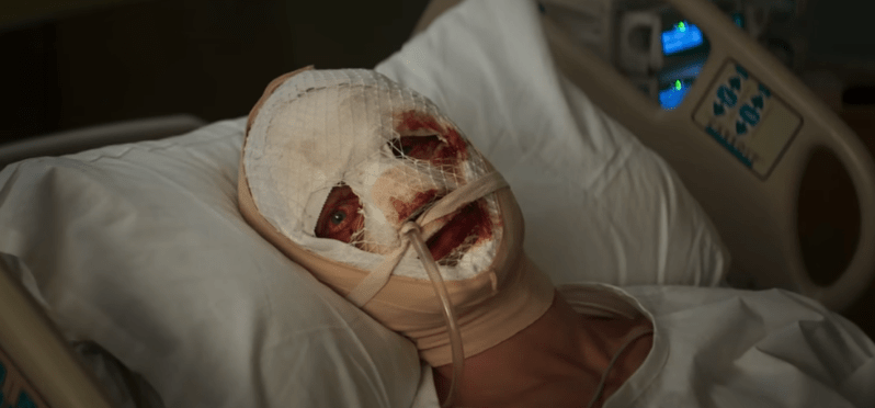 “Cara-de-Barro”: novo filme da DC ganha teaser e imagens inéditas