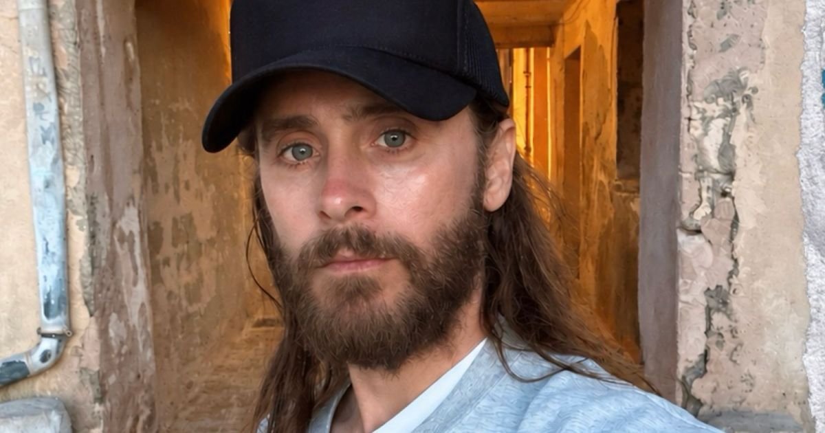 Jared Leto é acusado de má conduta sexual por 10 mulheres em documentário