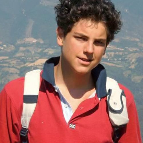 Carlo Acutis se torna o primeiro santo da geração “millennial”