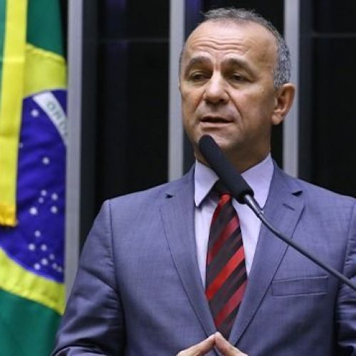 Comissão da Câmara aprova fim aposentadoria compulsória para magistrados