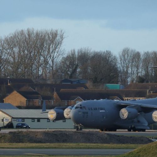 Reino Unido nega uso de bases aéreas aos EUA para possível ataque ao Irã