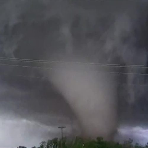 Tornados em Oklahoma deixam pelo menos 10 feridos, diz mídia local