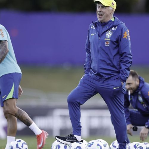 Brasil chega ao Japão para amistoso entre seleções; veja programação