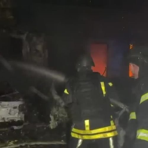 Troca de ataques entre Ucrânia e Rússia durante a noite mata civis