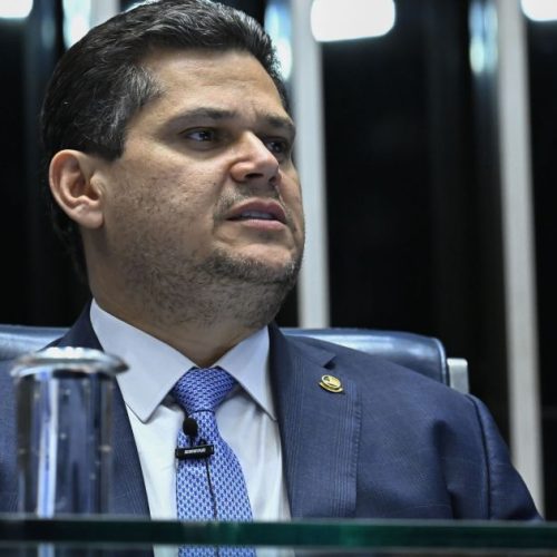 Após indicação ao STF, Alcolumbre anuncia votação com impacto bilionário