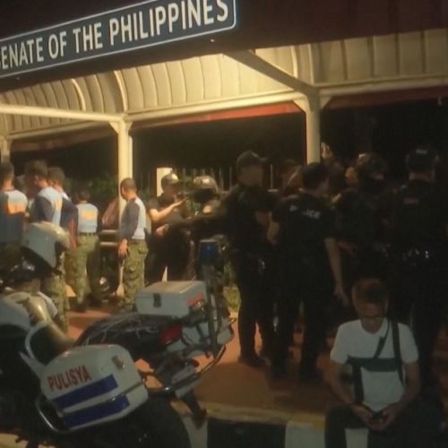 Tiros são disparados e causam tumulto no Senado das Filipinas