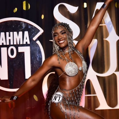 Erika Januza sobre legado ao desfilar na Viradouro: “História indo adiante”