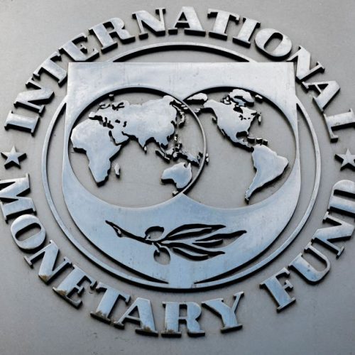 FMI: Brasil deveria poupar receita extra vinda de alta do petróleo