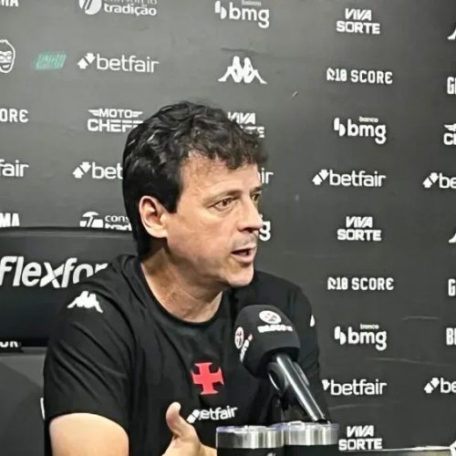 Diniz evita euforia após grande virada do Vasco na Copa do Brasil