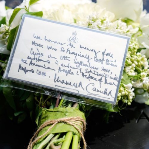 Rei Charles III e rainha Camilla visitam memorial do 11 de setembro nos EUA
