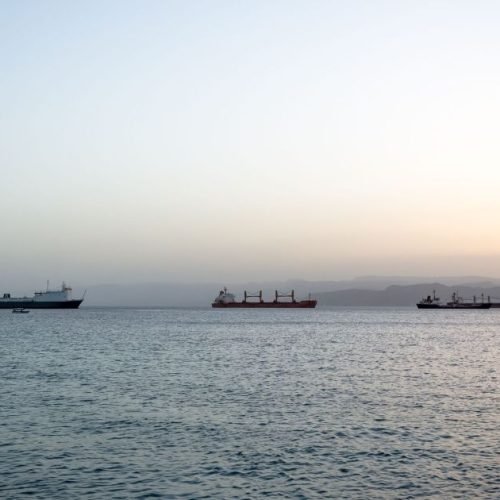 “Serão nossos alvos”, Houthis alertam navios sobre passagem no Mar Vermelho
