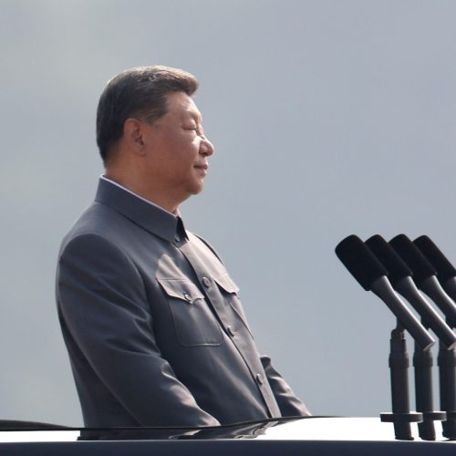 Xi Jinping e esposa utilizam símbolos chineses de tradição e poder