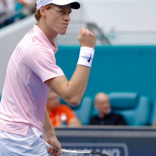 Sinner supera Lehecka e chuva para ser campeão do Miami Open pela 2ª vez