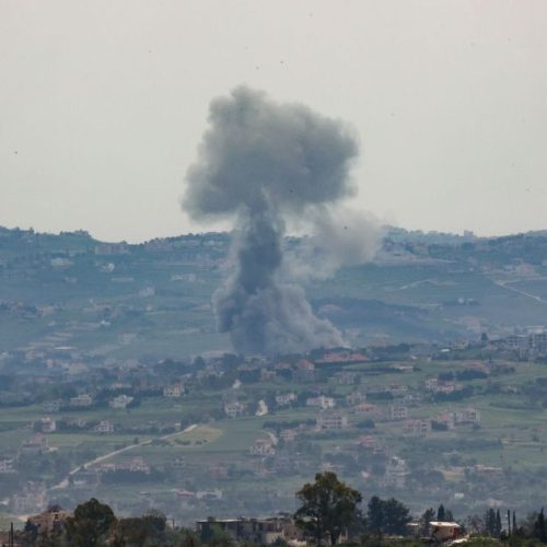 Israel continua ataques no Líbano apesar do cessar-fogo, diz autoridade