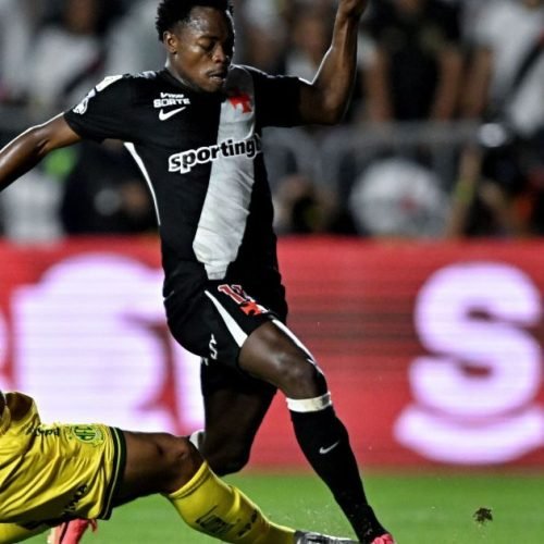 Brasileirão: com golaço, Vasco busca empate com Mirassol, mas segue no Z4