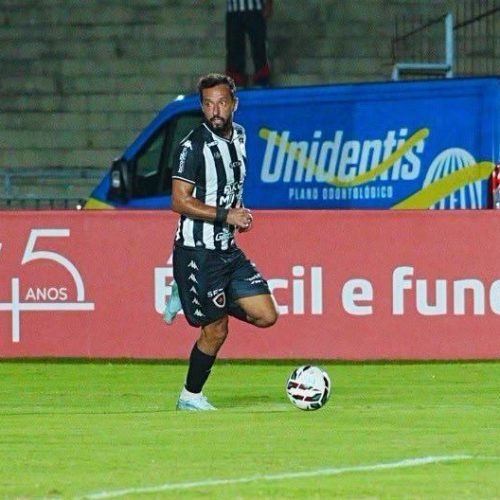 Após cobrir Copa do Mundo, Nenê decide vitória do Botafogo-PB na Série C