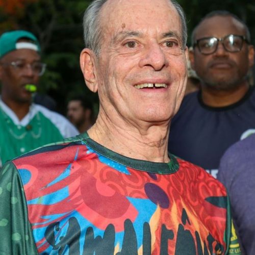 Enredo da escola, Ney Matogrosso vai a ensaio da Imperatriz Leopoldinense