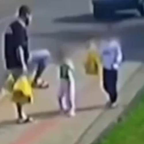 Pai que chutou filha no PR é indiciado em contexto de tortura