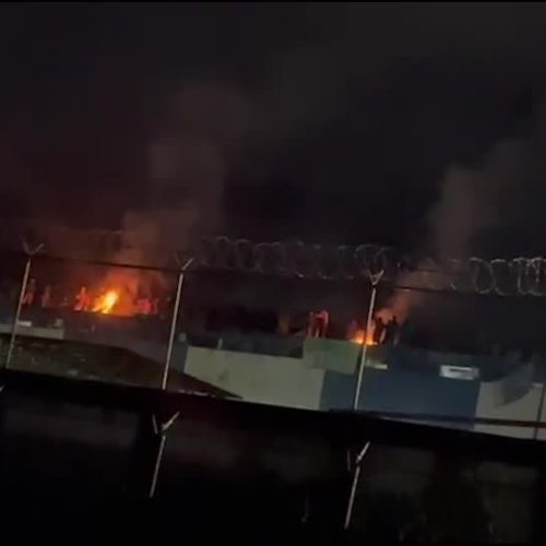 Detentos protestam contra abusos em telhado de prisão na Venezuela