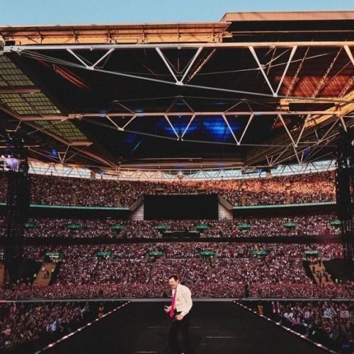 Harry Styles quebra recorde do Guinness ao fim de turnê na Inglaterra