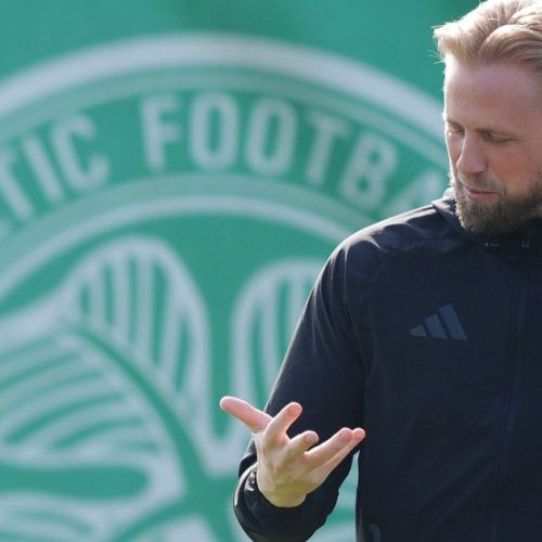 Campeão pelo Leicester, Schmeichel anuncia aposentadoria após grave lesão